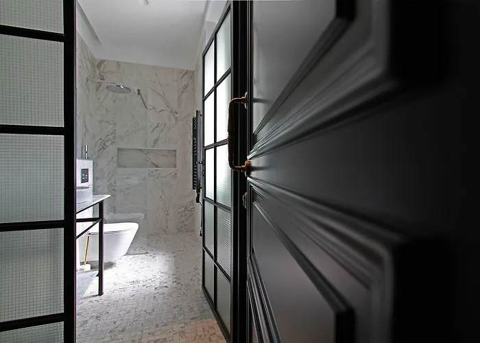 Almayer Art & Heritage Adults Only And Dependance 4* زادار